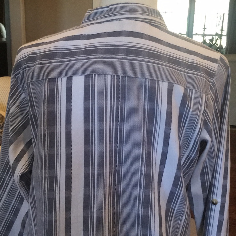 Chic Connection Blouse in Medium - Picture 10 of 13